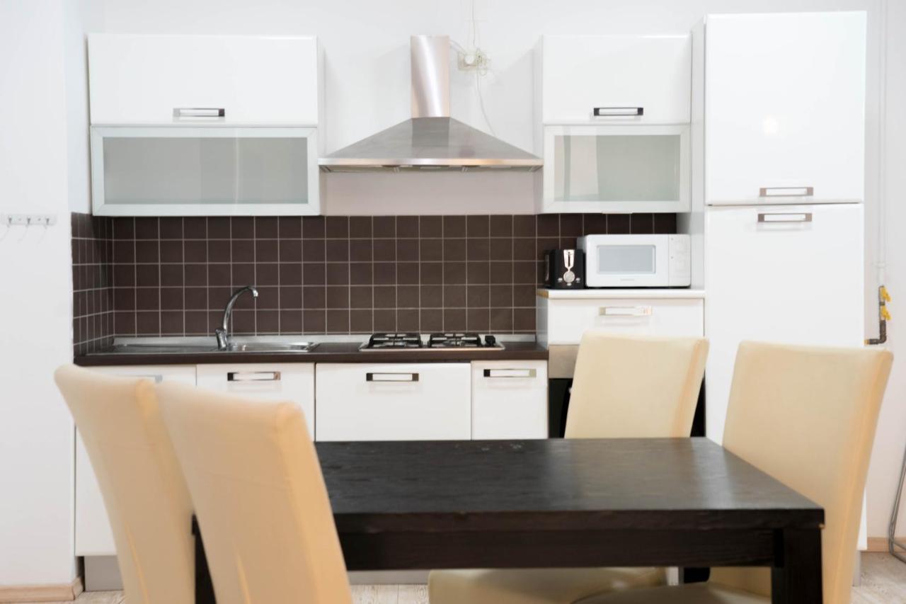 Lake Boutique Apartments & Rooms 마마이아 외부 사진