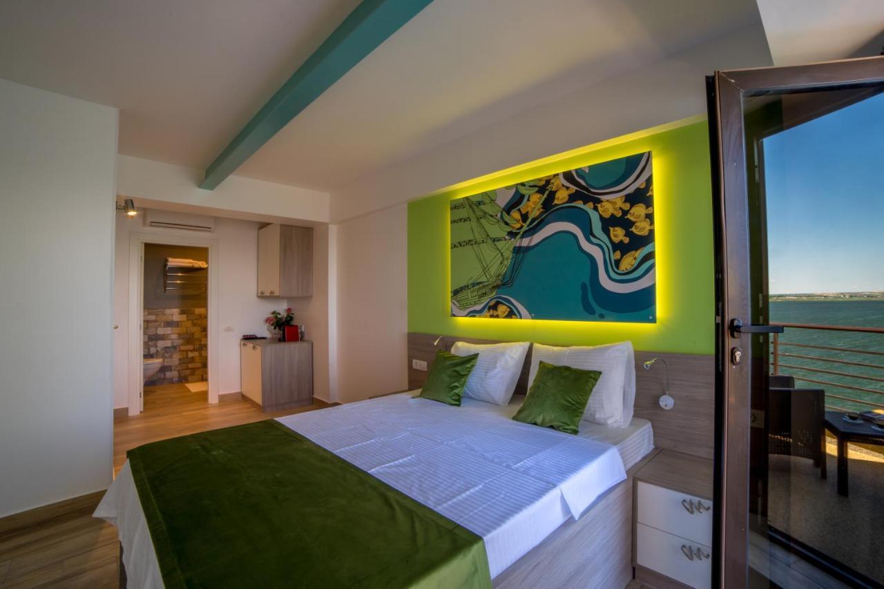 Lake Boutique Apartments & Rooms 마마이아 외부 사진