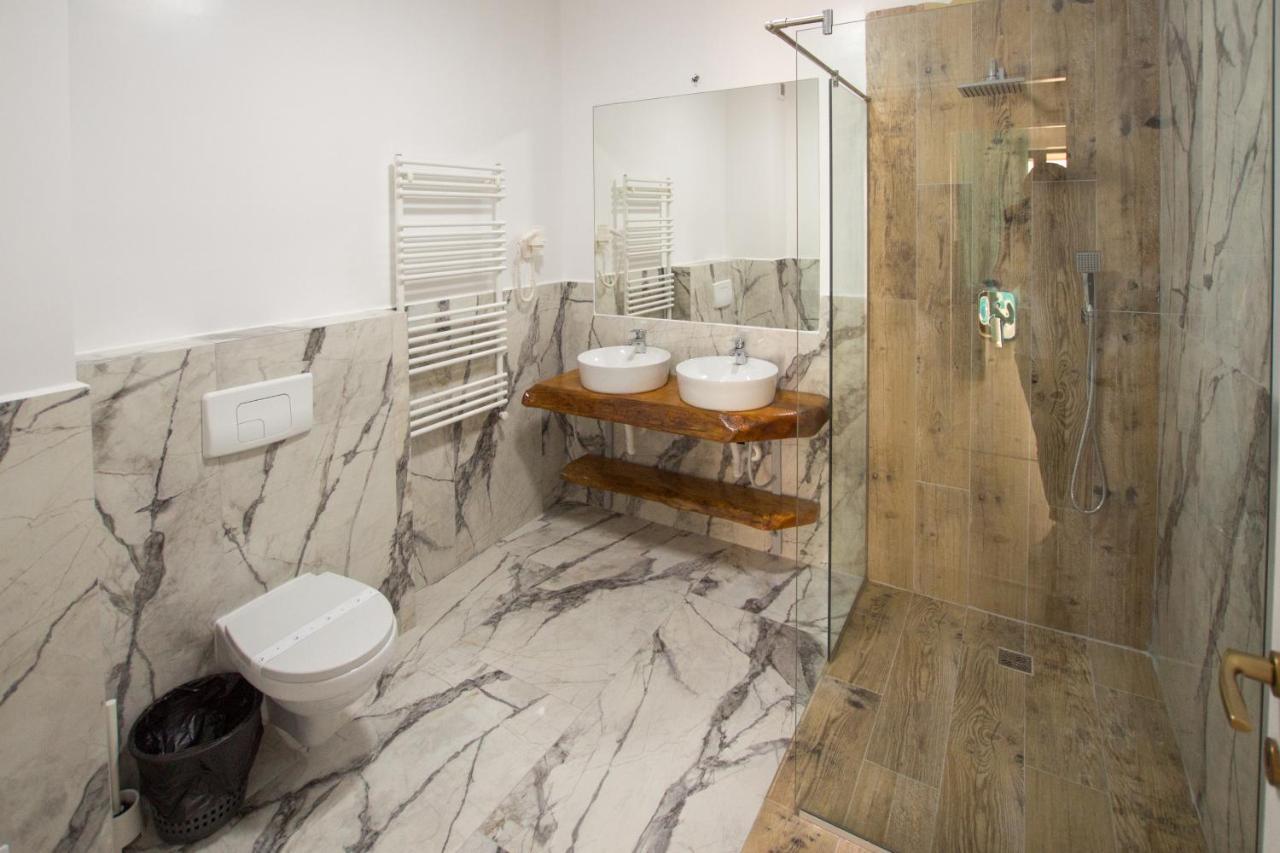 Lake Boutique Apartments & Rooms 마마이아 외부 사진