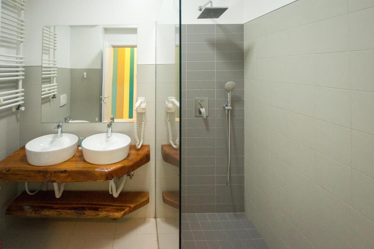 Lake Boutique Apartments & Rooms 마마이아 외부 사진