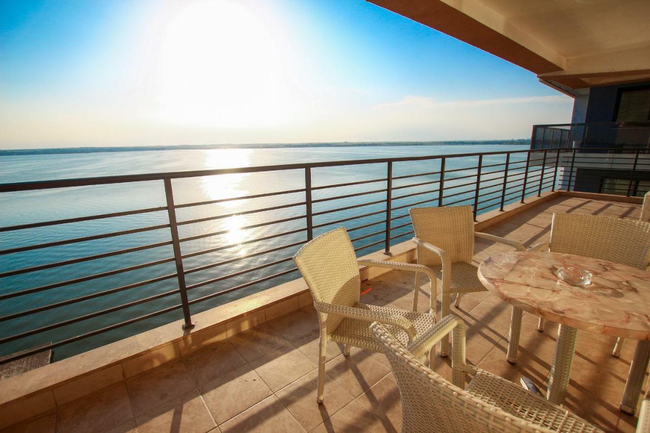 Lake Boutique Apartments & Rooms 마마이아 외부 사진